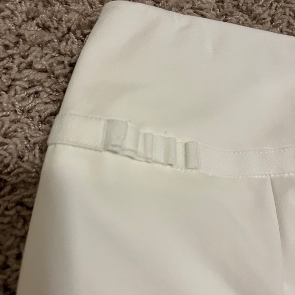 NEW WITH TAGS Under Armour Golf Shorts - Picture 3 of 5